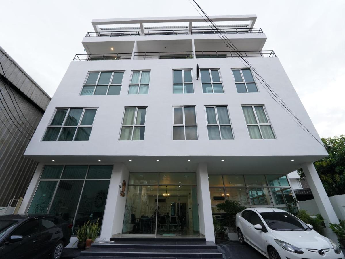 Roomquest Bangkok Sukhumvit 50 외부 사진
